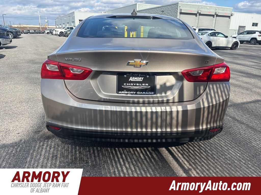 Thumbnail: 2023 Chevrolet Malibu - 5