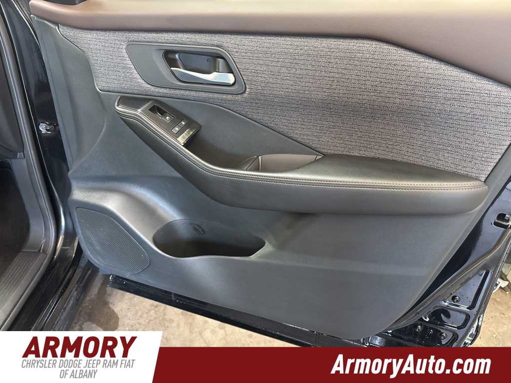 Thumbnail: 2022 Nissan Rogue - 35