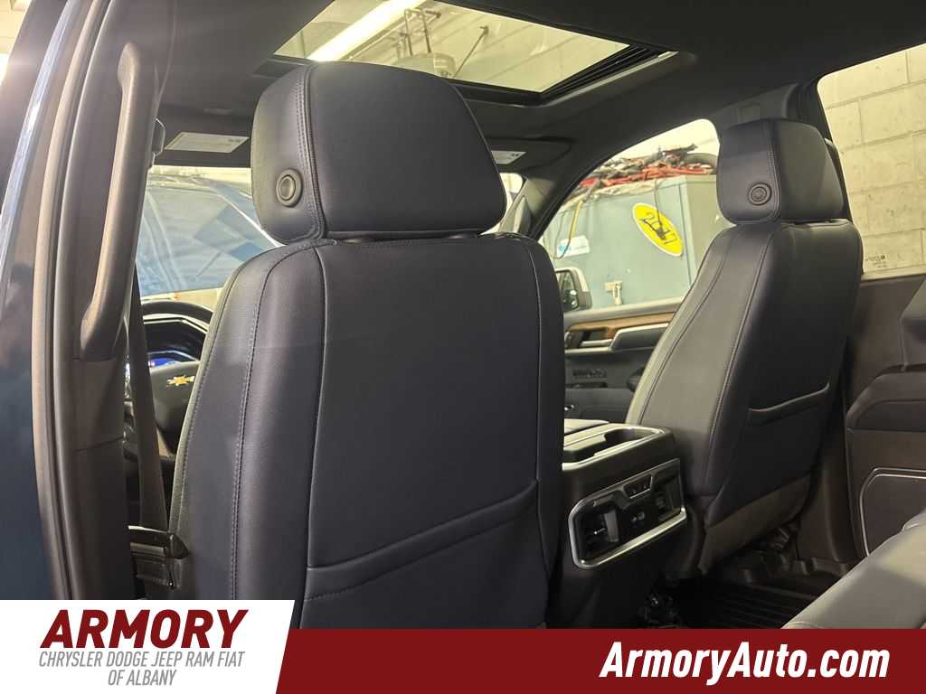 Thumbnail: 2022 Chevrolet Silverado 1500 - 29