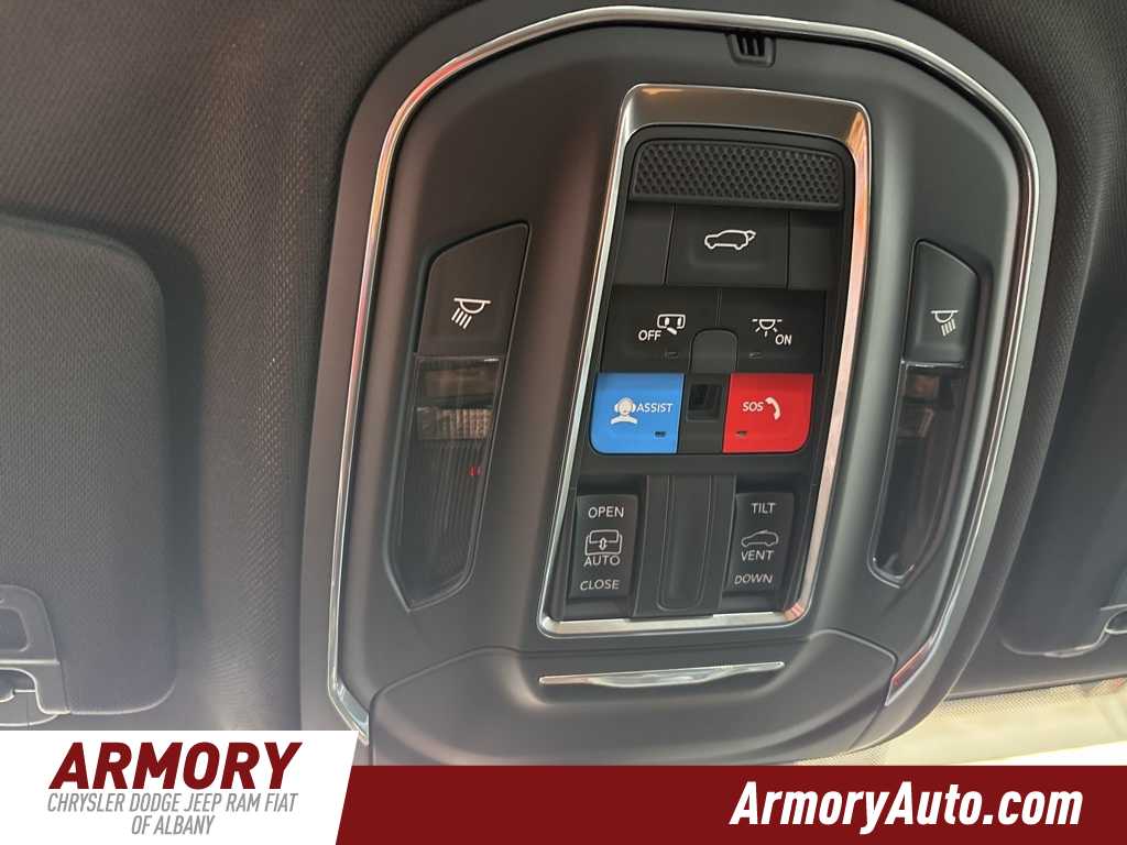 Thumbnail: 2025 Jeep Grand Cherokee - 18