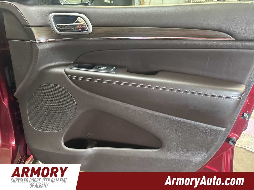 Thumbnail: 2018 Jeep Grand Cherokee - 36