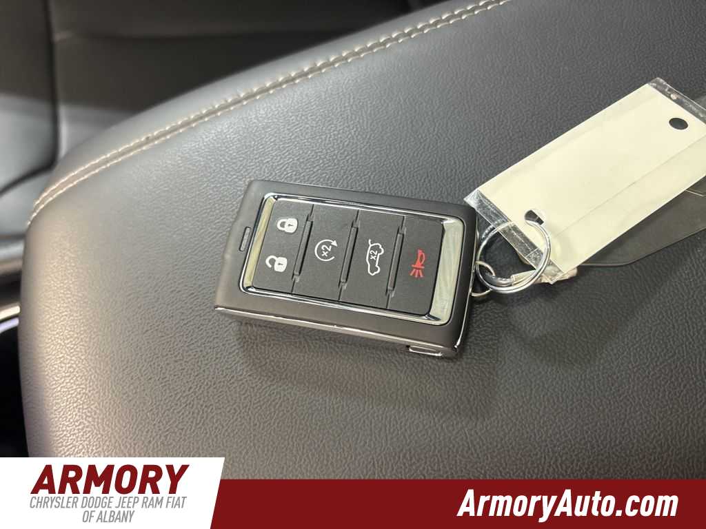 Thumbnail: 2025 Jeep Grand Cherokee - 20