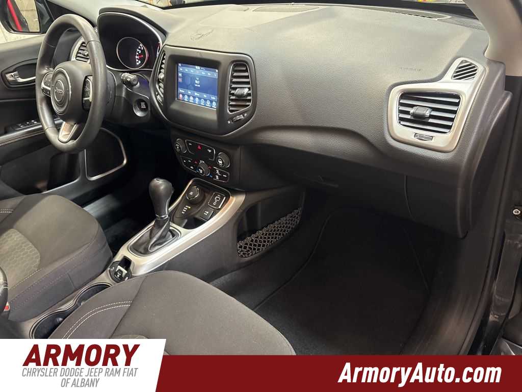 Thumbnail: 2020 Jeep Compass - 37