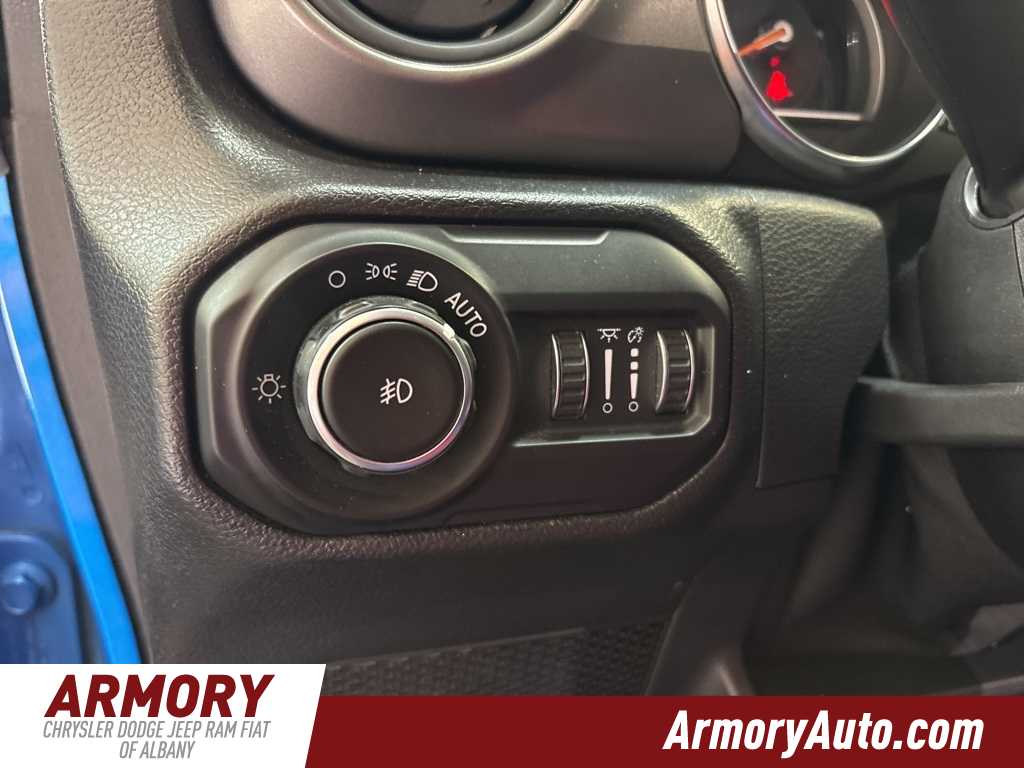 Thumbnail: 2021 Jeep Wrangler - 10
