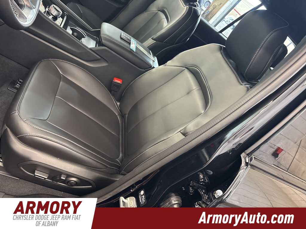 Thumbnail: 2025 Jeep Grand Cherokee - 12