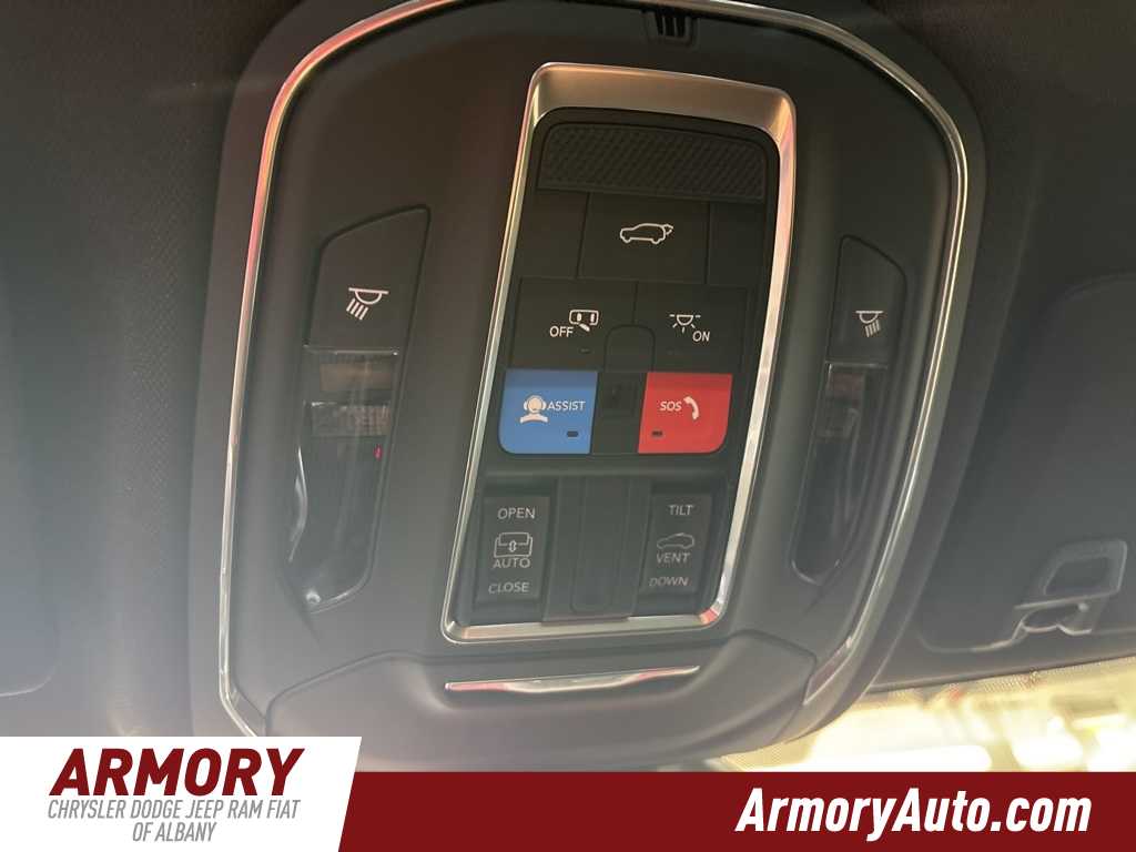 Thumbnail: 2025 Jeep Grand Cherokee - 22