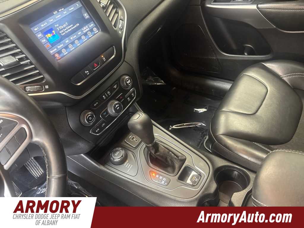 Thumbnail: 2021 Jeep Cherokee - 16