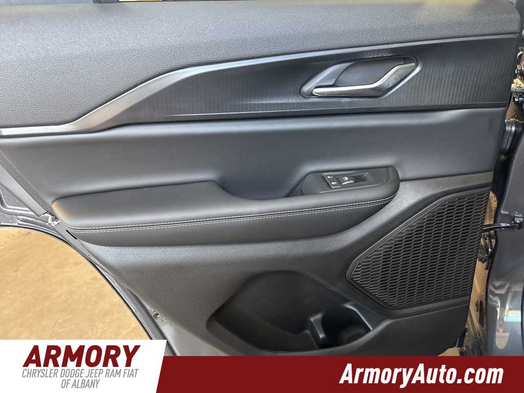 Thumbnail: 2025 Jeep Grand Cherokee - 22