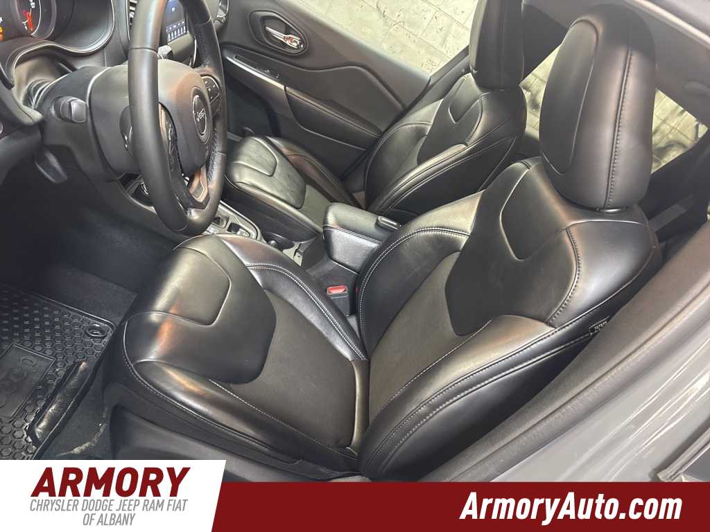 Thumbnail: 2020 Jeep Cherokee - 12