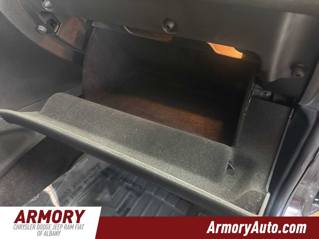 Thumbnail: 2016 Jeep Grand Cherokee - 39