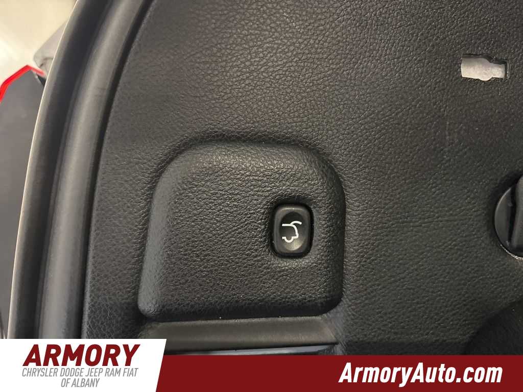 Thumbnail: 2020 Jeep Grand Cherokee - 28