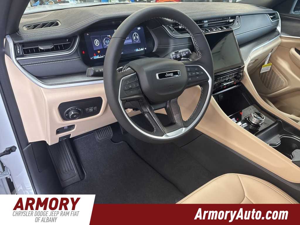 Thumbnail: 2025 Jeep Grand Cherokee - 9