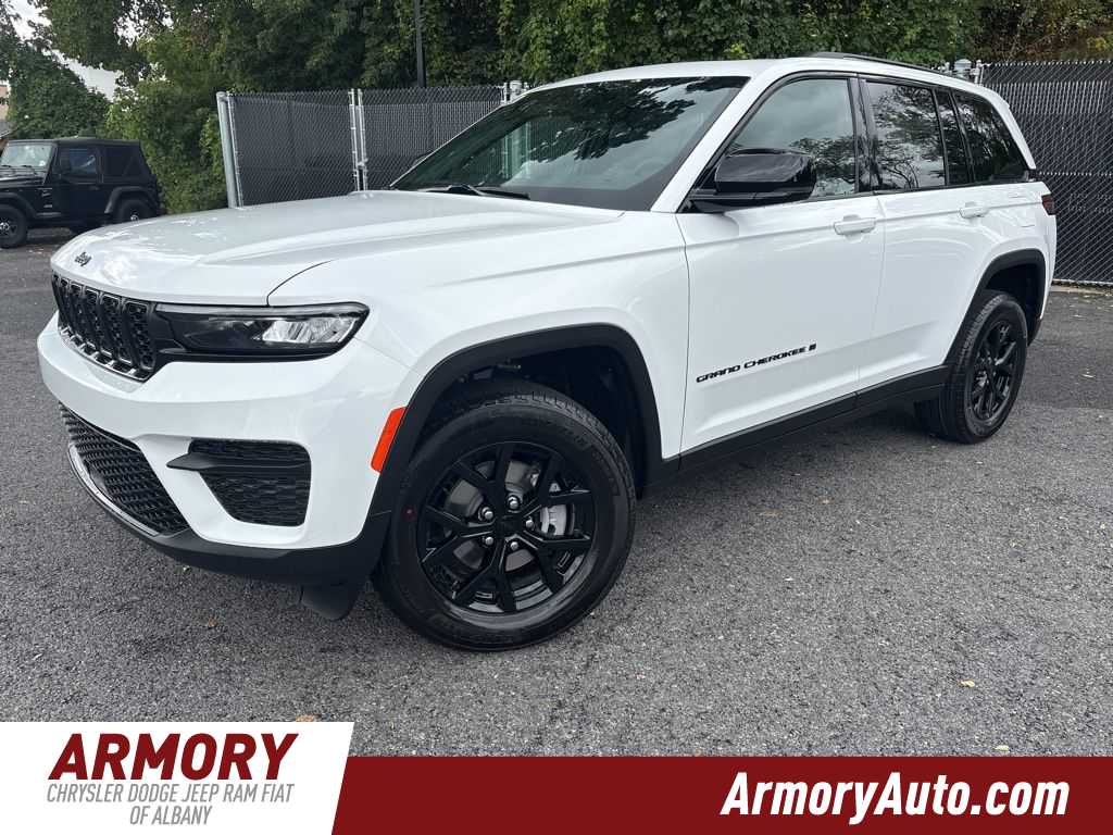 Thumbnail: 2025 Jeep Grand Cherokee - 1