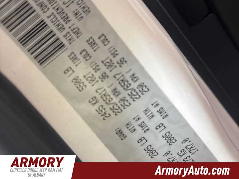 Thumbnail: 2017 Jeep Cherokee - 40