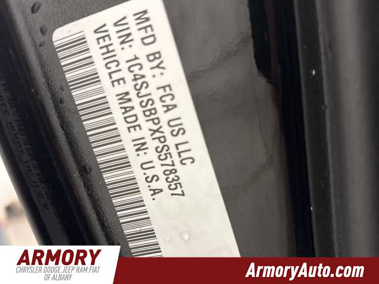 Thumbnail: 2023 Jeep Wagoneer - 51