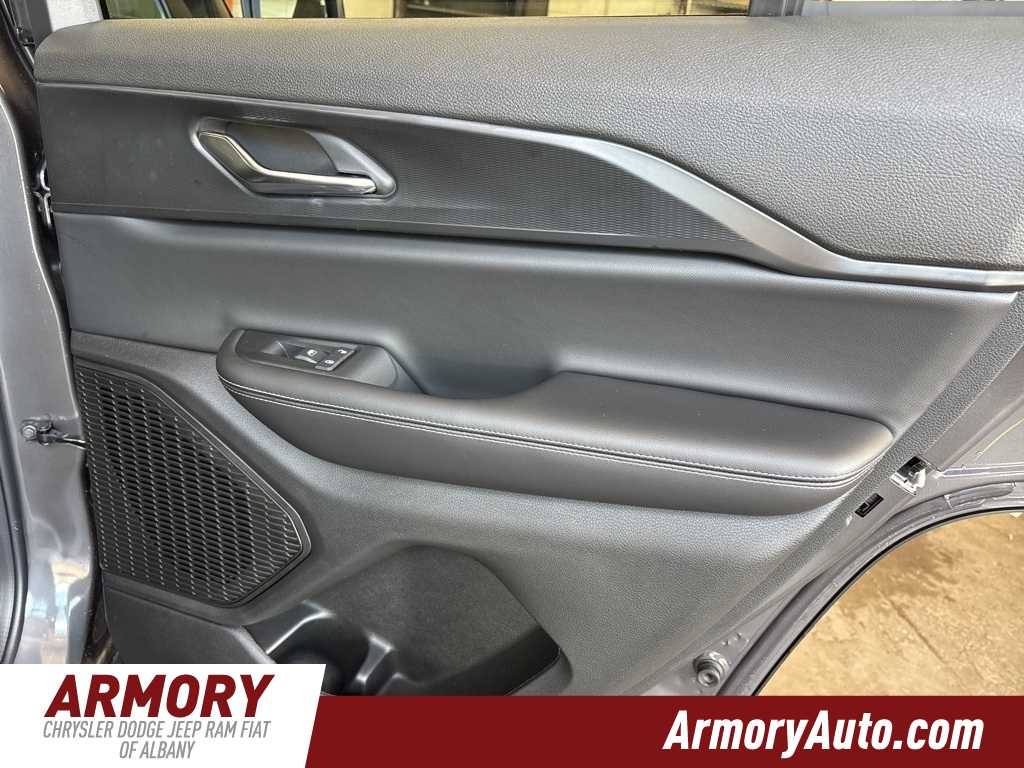 Thumbnail: 2025 Jeep Grand Cherokee - 29