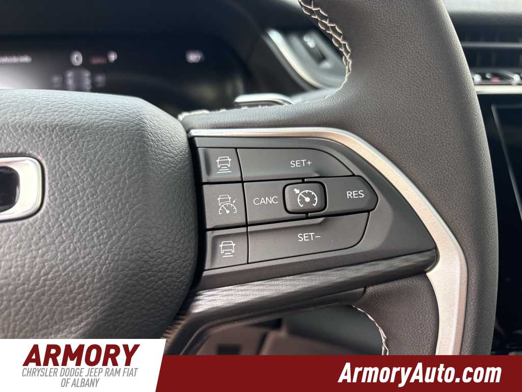 Thumbnail: 2025 Jeep Grand Cherokee - 16