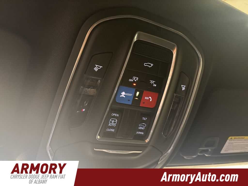 Thumbnail: 2025 Jeep Grand Cherokee - 22