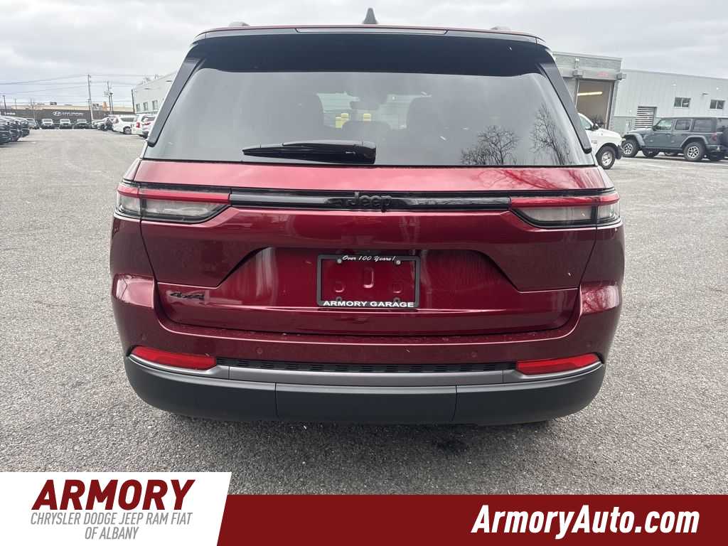 Thumbnail: 2026 Jeep Grand Cherokee - 5