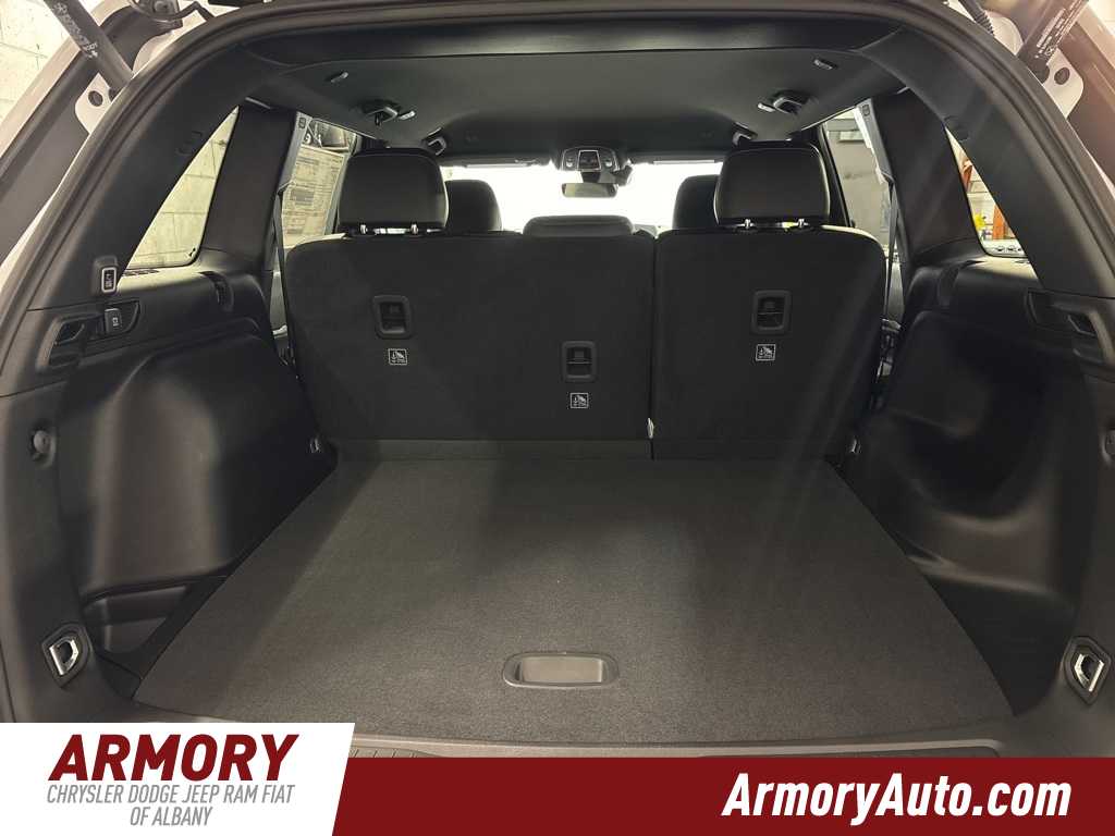 Thumbnail: 2025 Jeep Grand Cherokee - 23