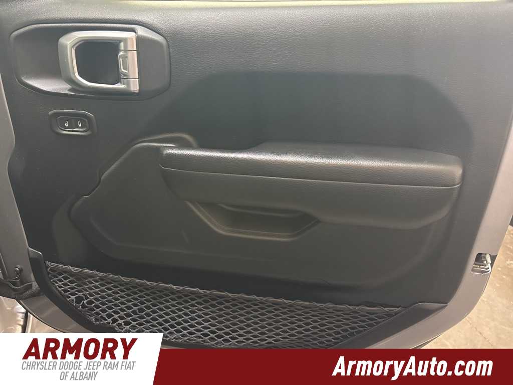 Thumbnail: 2018 Jeep Wrangler - 33