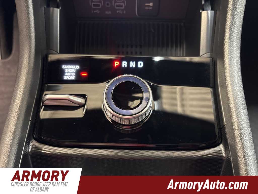 Thumbnail: 2026 Jeep Grand Cherokee - 17