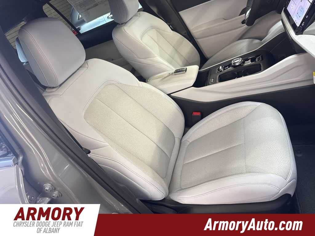 Thumbnail: 2026 Jeep Cherokee - 40