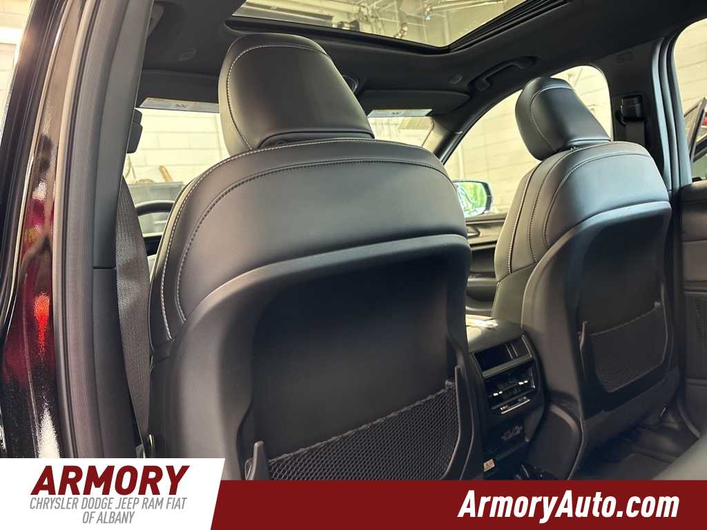 Thumbnail: 2025 Jeep Grand Cherokee - 24