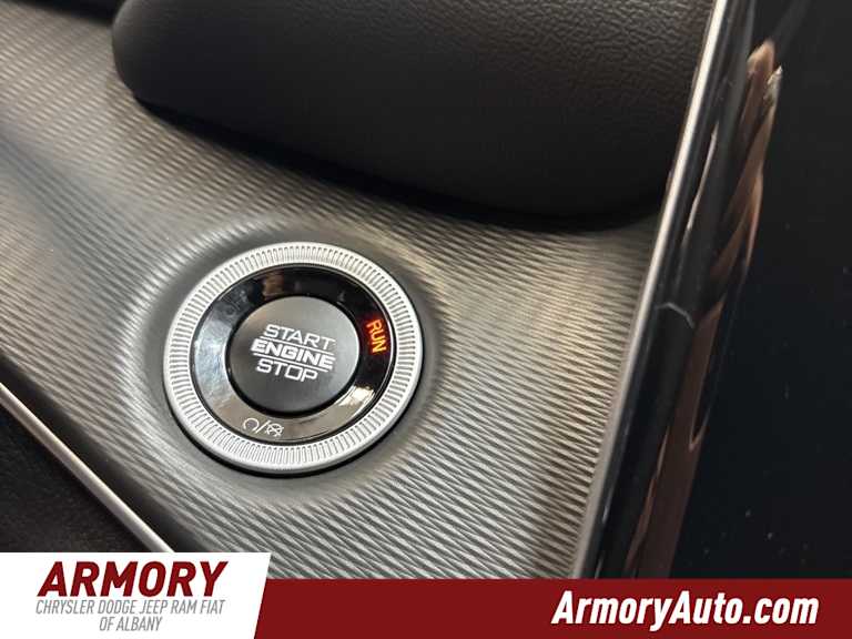 Thumbnail: 2025 Jeep Grand Cherokee - 17