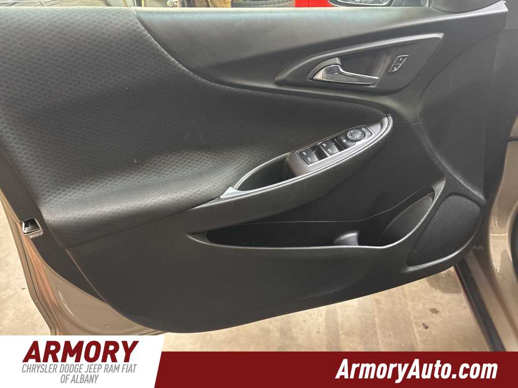 Thumbnail: 2023 Chevrolet Malibu - 7