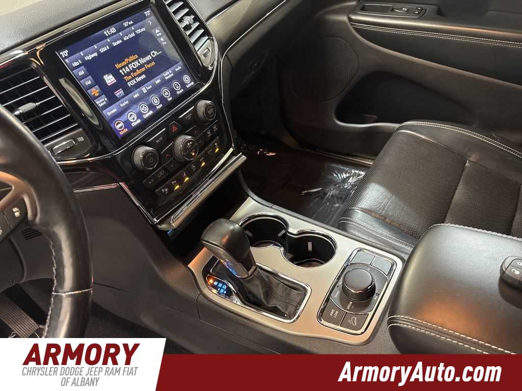 Thumbnail: 2021 Jeep Grand Cherokee - 16