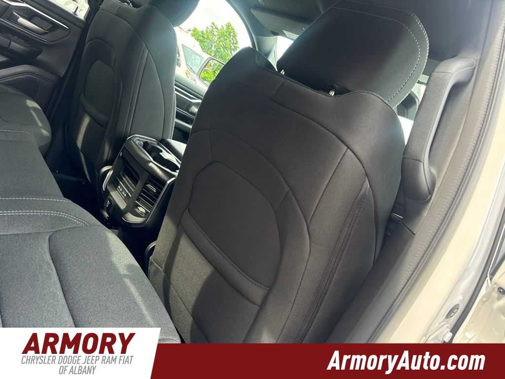 Thumbnail: 2026 RAM 1500 - 32