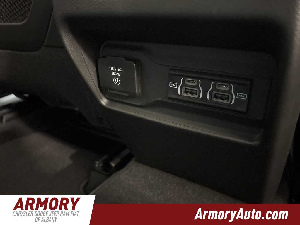 Thumbnail: 2025 Jeep Grand Cherokee - 31