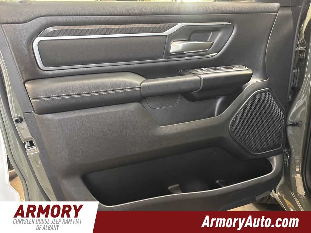 Thumbnail: 2026 RAM 1500 - 8