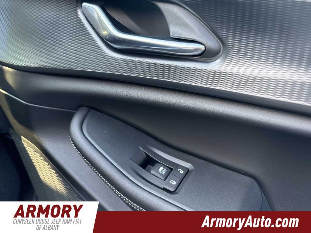 Thumbnail: 2025 Jeep Grand Cherokee - 26