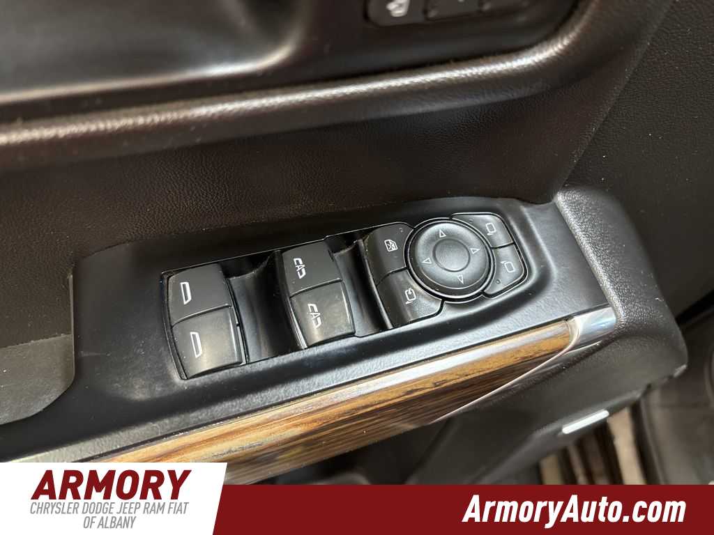 Thumbnail: 2019 Chevrolet Silverado 1500 - 8