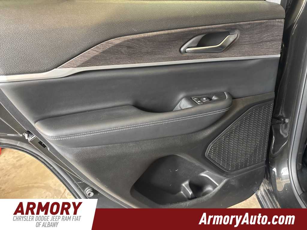 Thumbnail: 2023 Jeep Grand Cherokee - 25