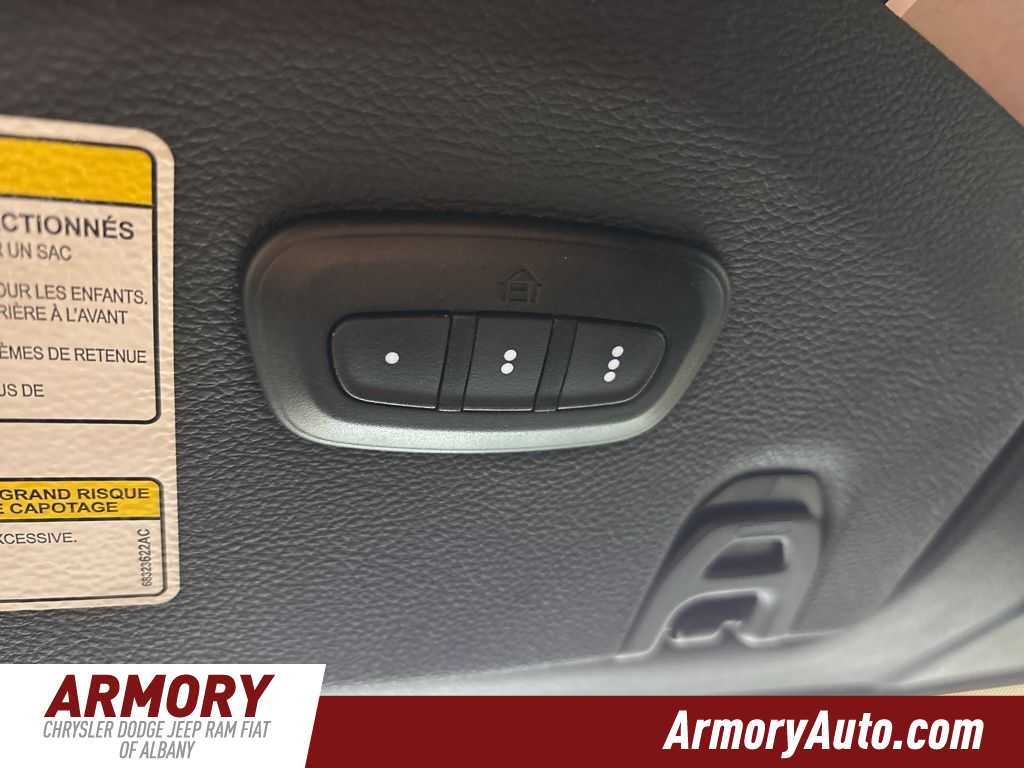 Thumbnail: 2019 Jeep Wrangler - 21