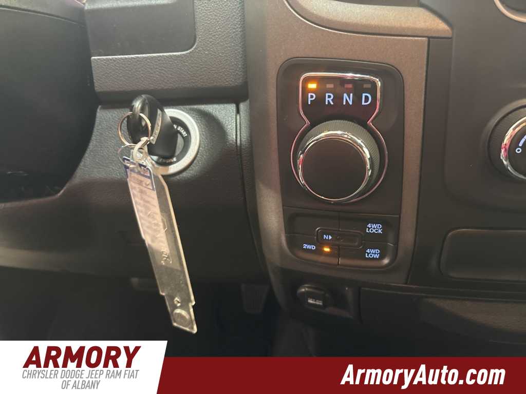 Thumbnail: 2019 RAM 1500 Classic - 18