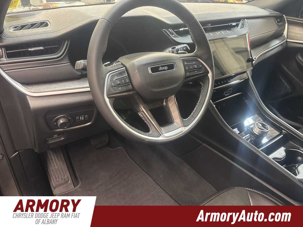 Thumbnail: 2026 Jeep Grand Cherokee - 8