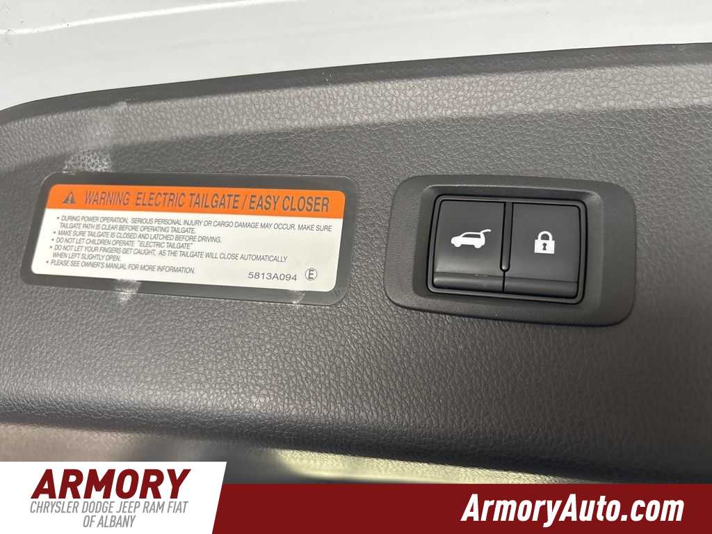 Thumbnail: 2024 Mitsubishi Eclipse Cross - 28