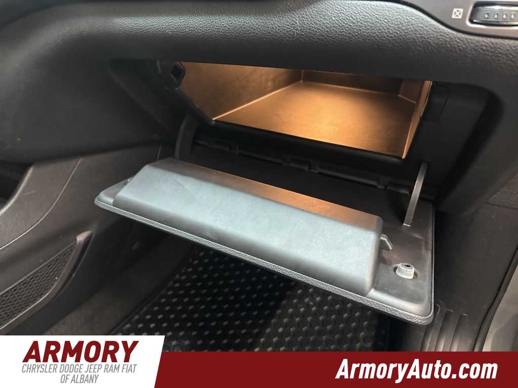 Thumbnail: 2020 Jeep Cherokee - 38