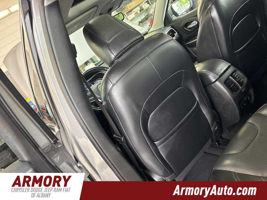 Thumbnail: 2019 Jeep Cherokee - 28