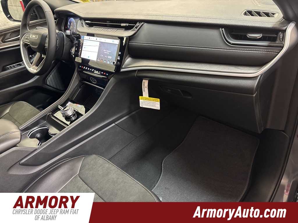 Thumbnail: 2026 Jeep Grand Cherokee - 37