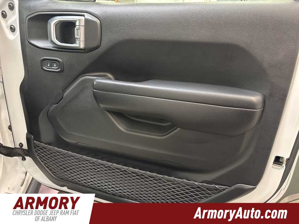 Thumbnail: 2021 Jeep Gladiator - 33