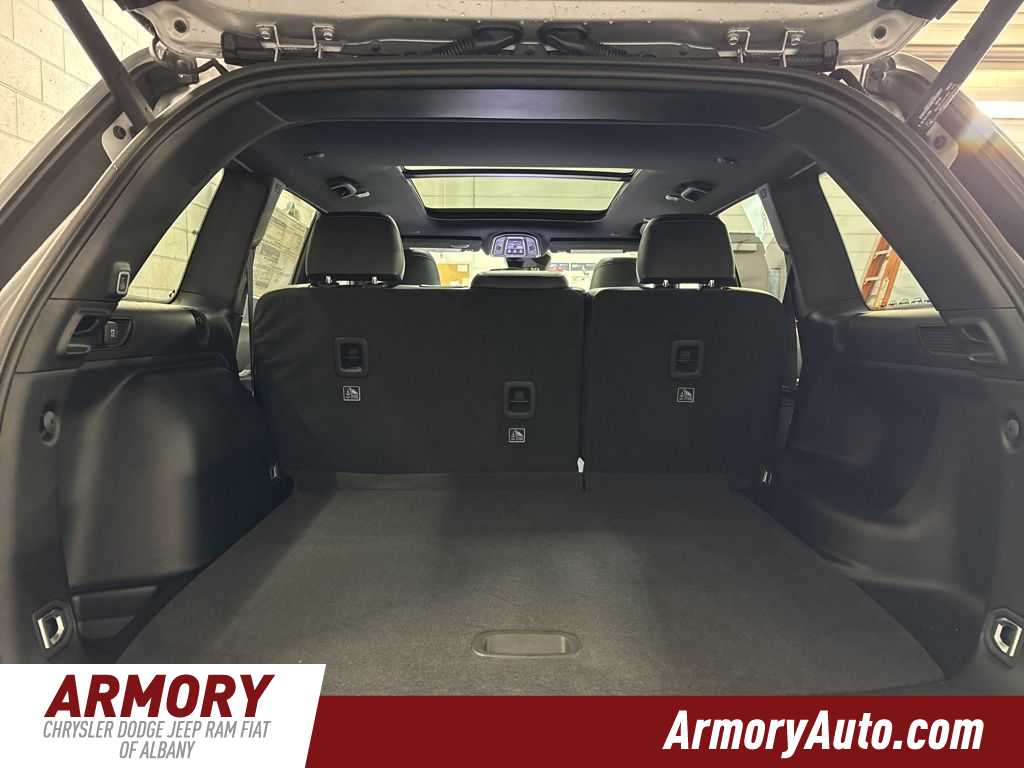 Thumbnail: 2025 Jeep Grand Cherokee - 29