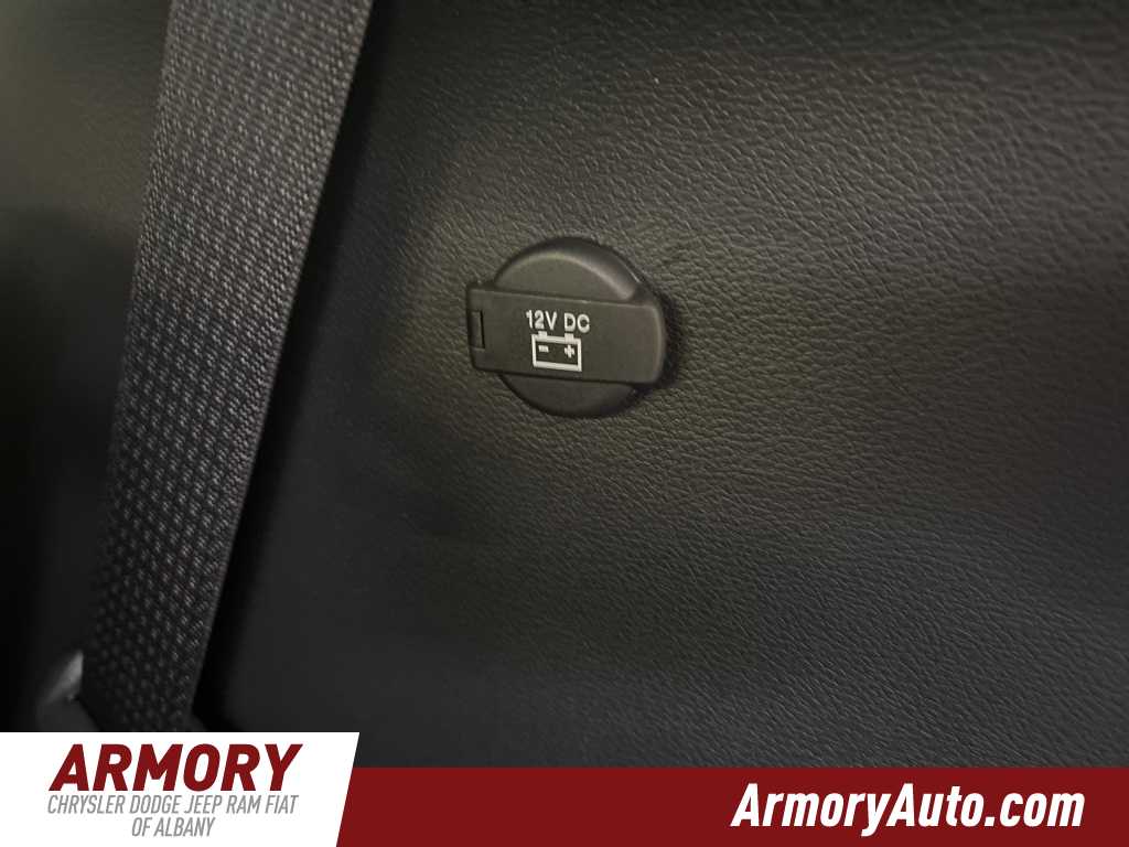 Thumbnail: 2026 Chrysler Pacifica - 32