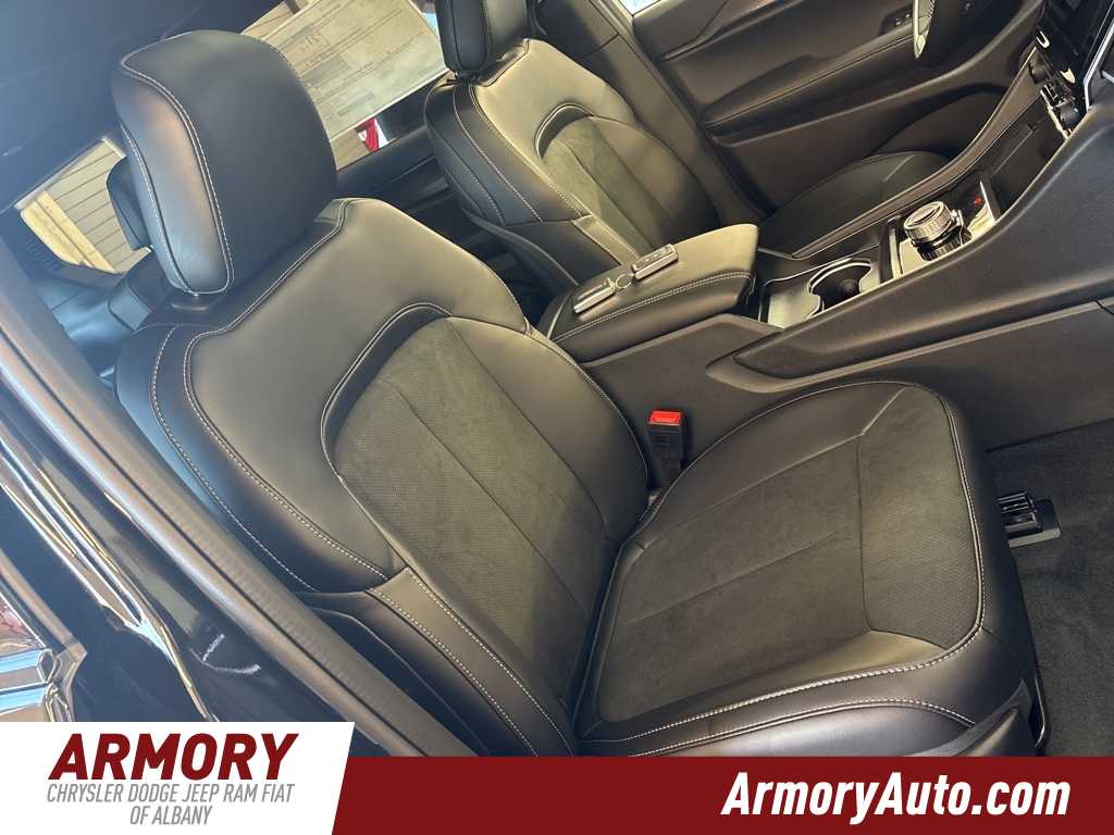 Thumbnail: 2025 Jeep Grand Cherokee L - 40