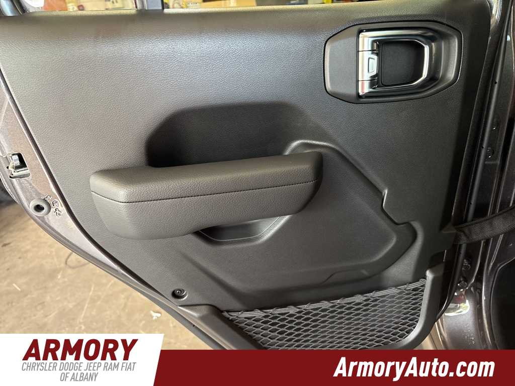 Thumbnail: 2025 Jeep Wrangler - 25