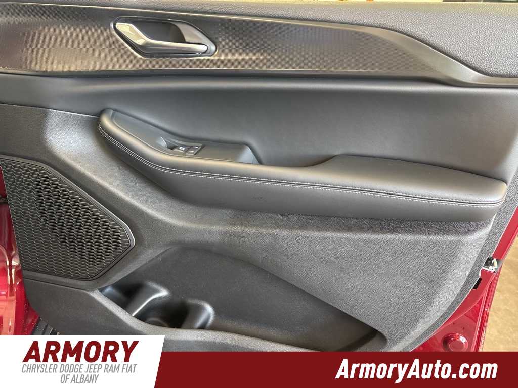 Thumbnail: 2025 Jeep Grand Cherokee L - 39